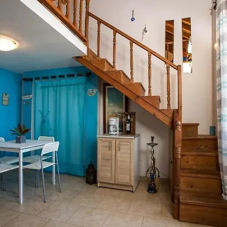 דירה Anna's House האלקי